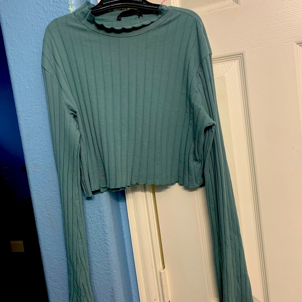 Sage Green long sleeved cropped top - Picture 1 of 2